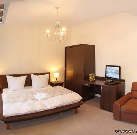 Upper Kurfürstendamm Hotel 3*