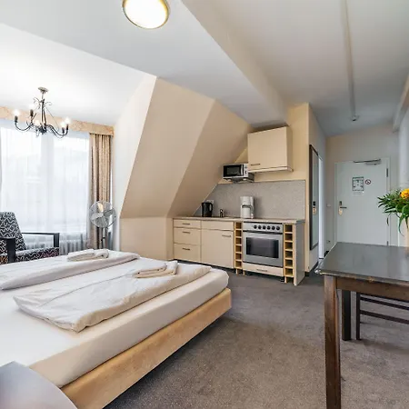 Upper Kurfuerstendamm 3* Berlin