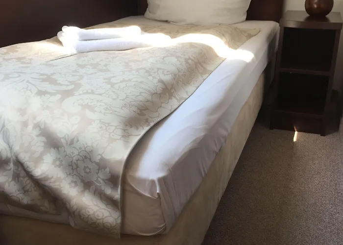 Upper Kurfuerstendamm 3*