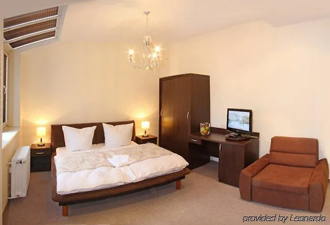 Upper Kurfuerstendamm Hotel 3*