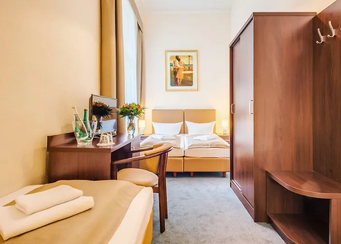 Hotel Upper Kurfuerstendamm 3*