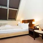 Upper Kurfuerstendamm 3* Berlin