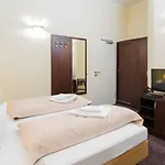 Upper Kurfuerstendamm Hotel 3*