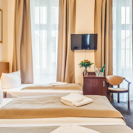 Ξενοδοχείο Upper Kurfuerstendamm 3*