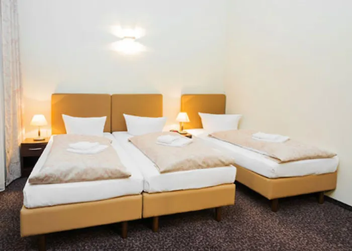 アッパー ルーム クアフュルステンダム 3*